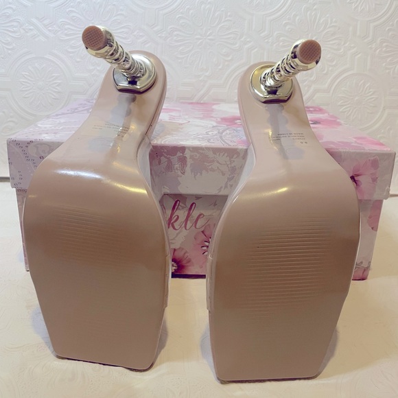 Cape Robbin Nude Translucent Mule Heels Women’s size 8.5 Brand New - Picture 5 of 6